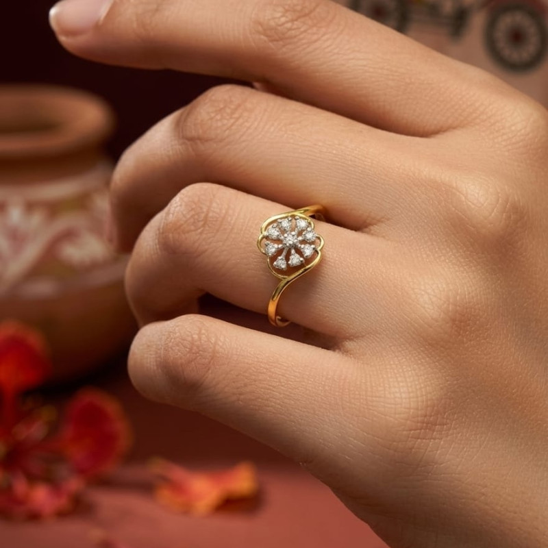 Diamond Ladies Ring