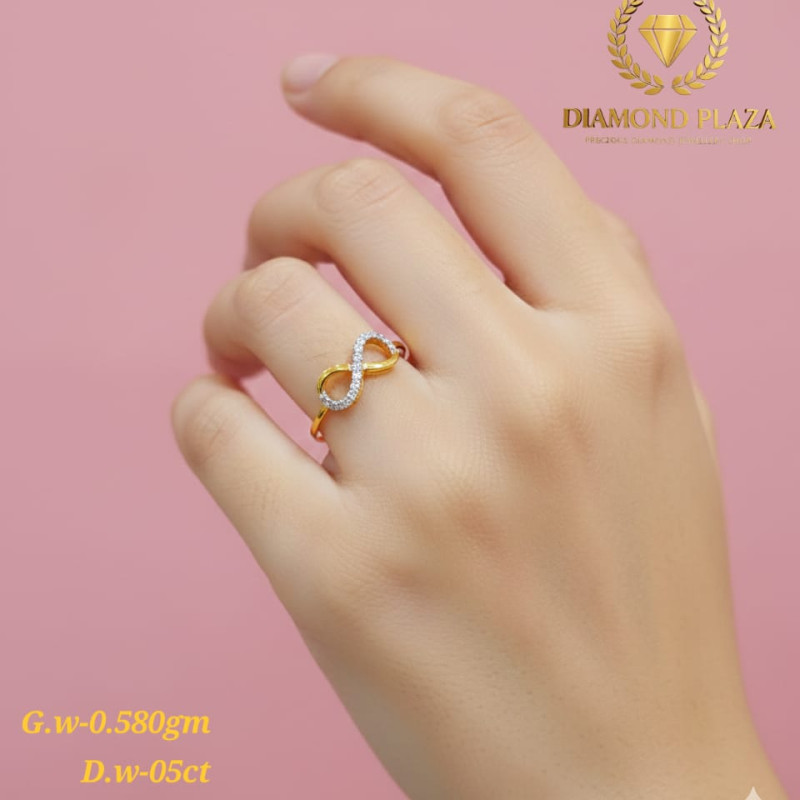 Diamond Ladies Ring