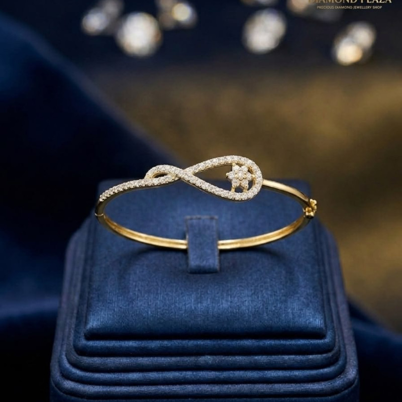 Star Desing Diamond Bracelate