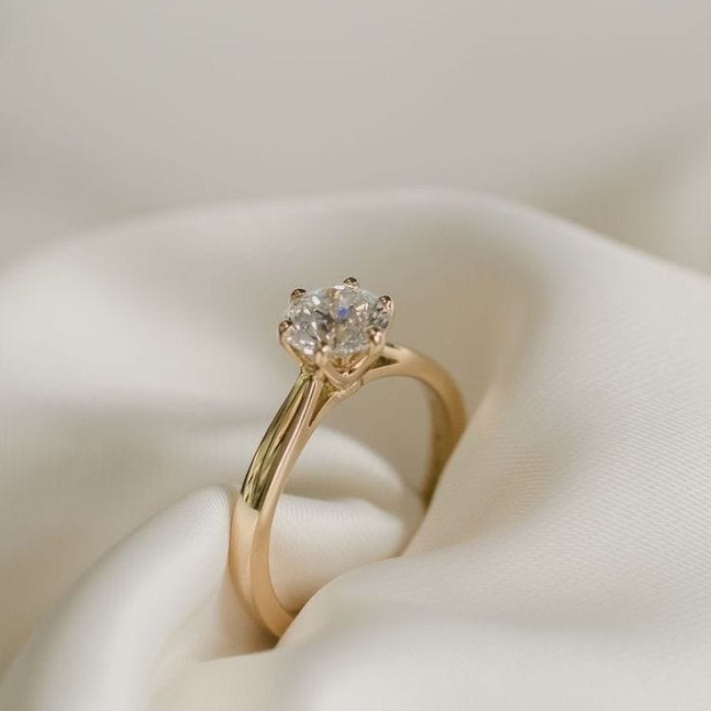 Diamond Ladies Ring