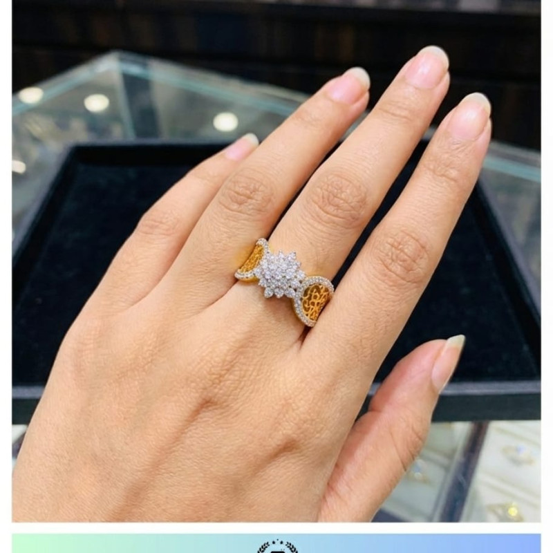 Diamond Ladies Ring